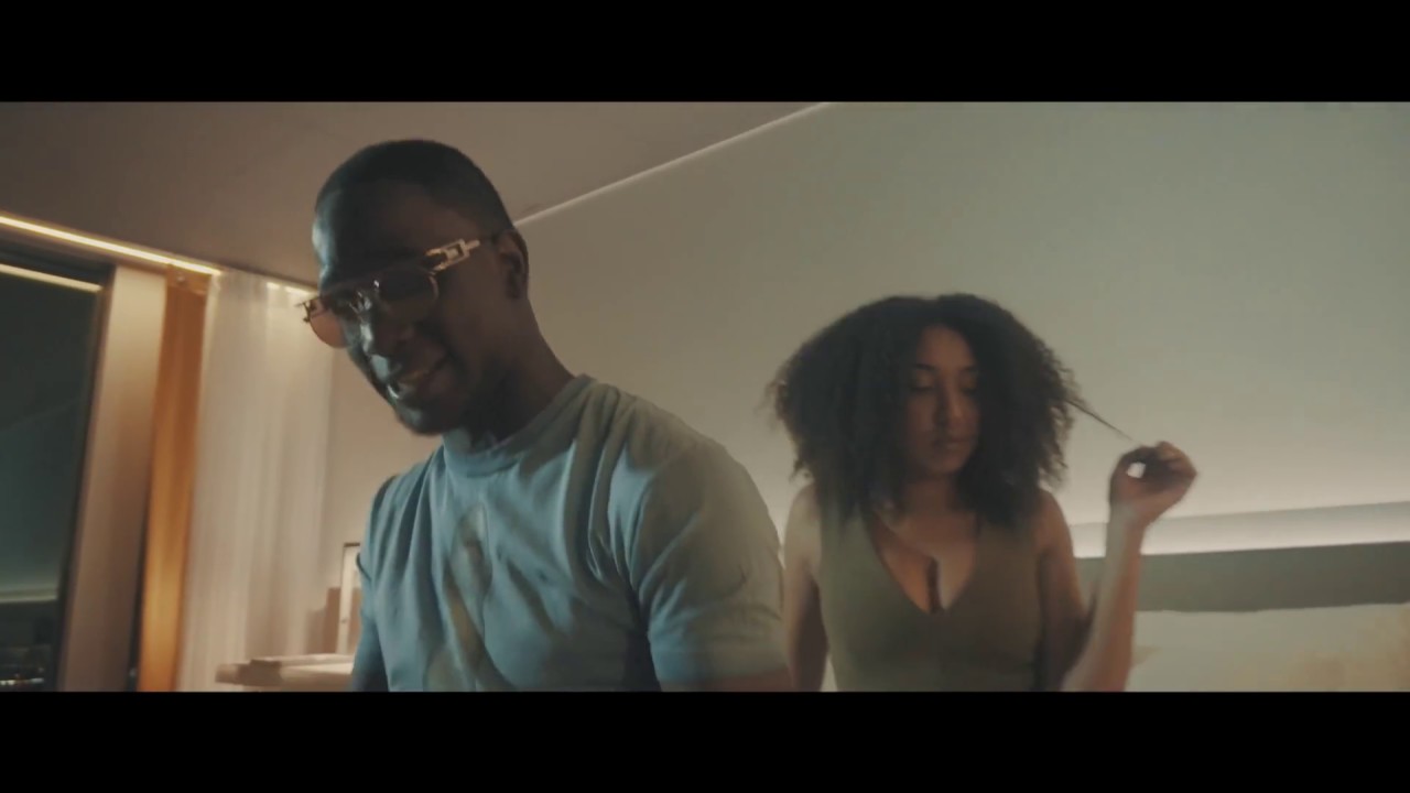 Toobss - Kom Hier (prod. Kovv) [Officiële Videoclip]
