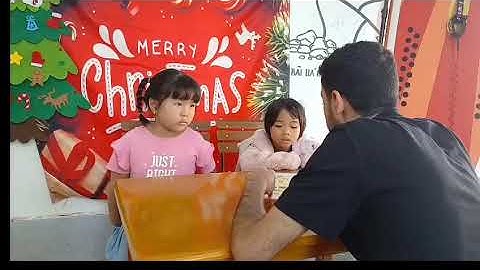 Tiếng Anh Giao Tiếp Phan Thiết: Nana and Tessa practice talking about At The Supermarket