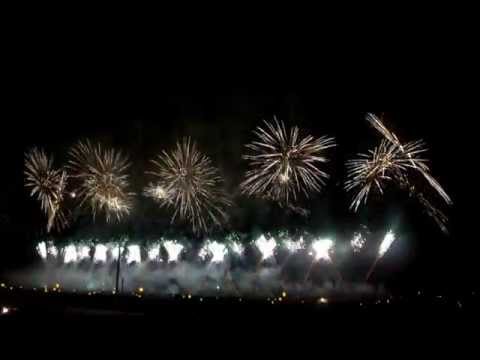 第８８回　全国花火競技大会　大曲の花火２０１４大会提供「ボレロ」