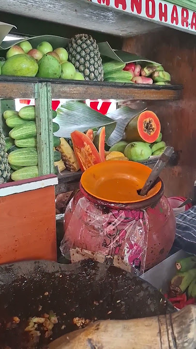 Rujak Ulek: Makanan Pedes Ada Sejak Abad ke_17 (Sejarahnya:Lihat Caption)