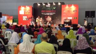 Lovehunters - Ikhlas (Live @ Singapore EXPO)