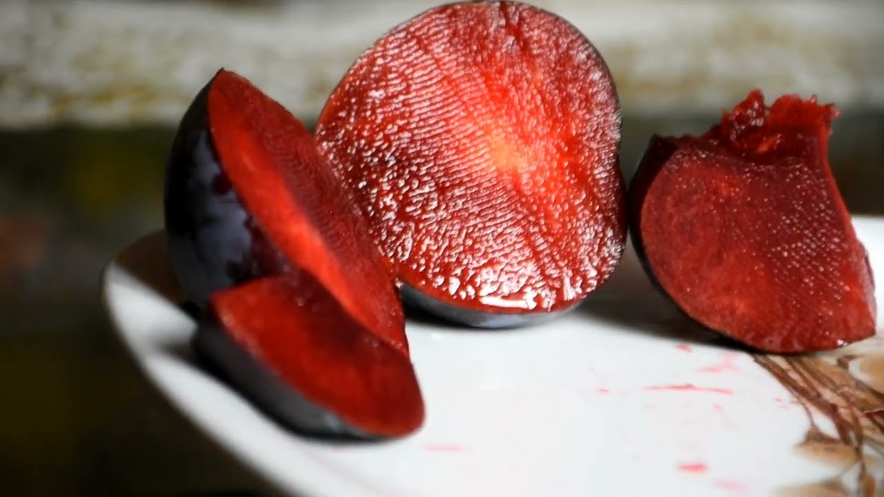 Black Splendor plum. Full red