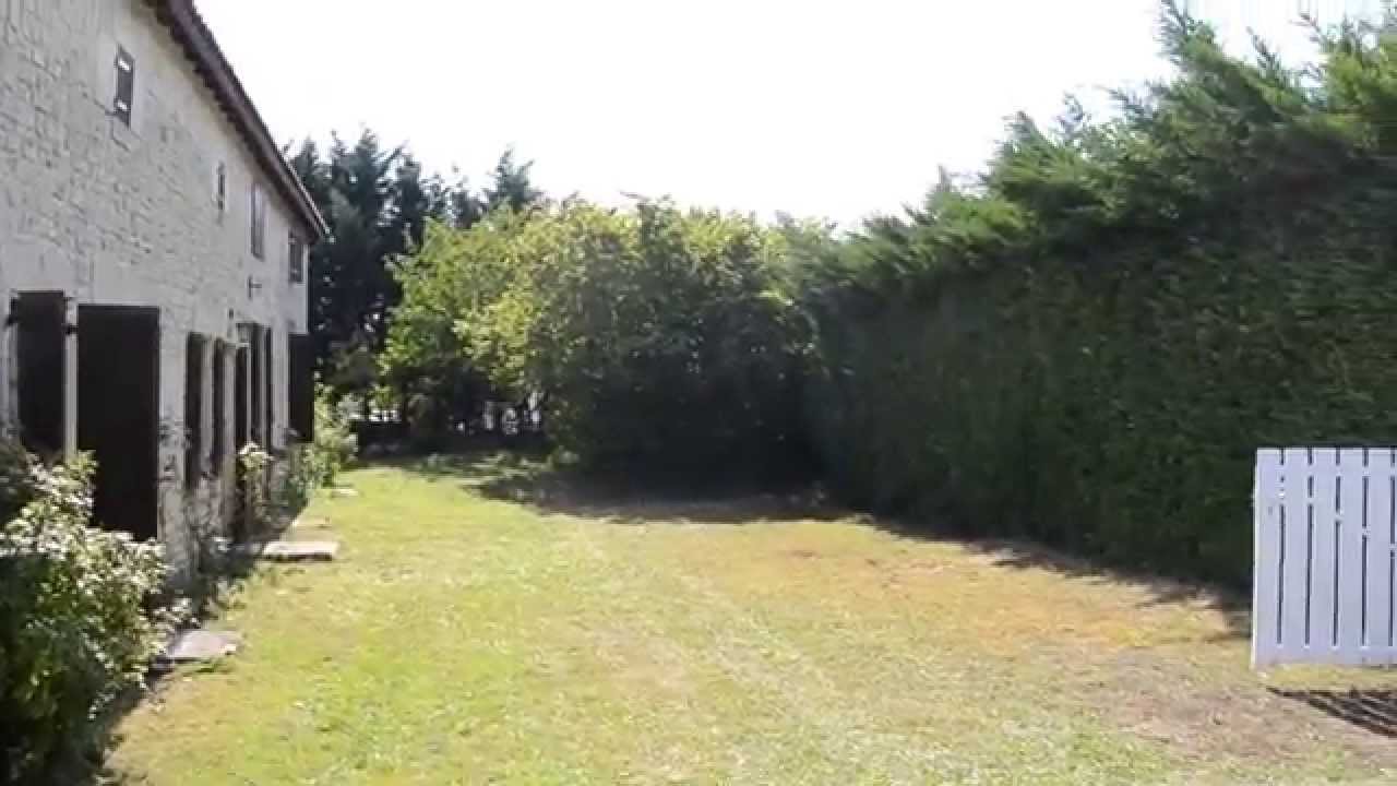 R4383 vendredi sur mer larme à gauche