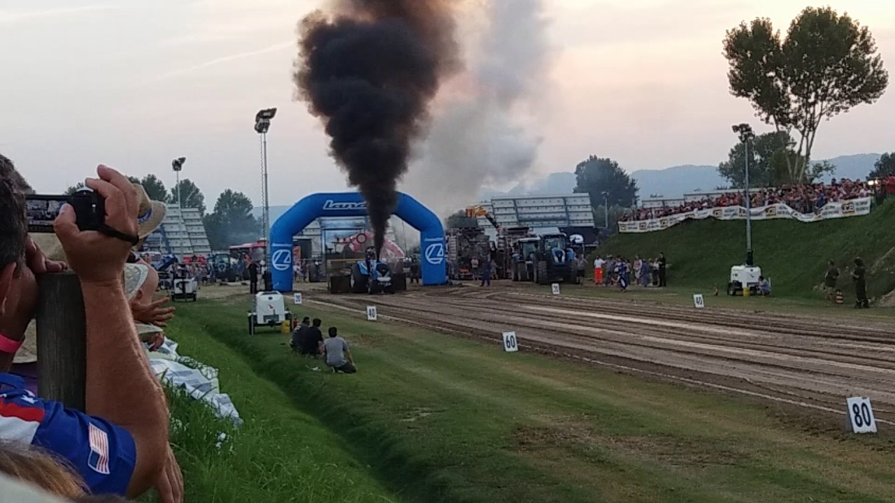 camera iphone 8 plus apk Tractor pulling Cervarese Santa Croce 2017@ Landini