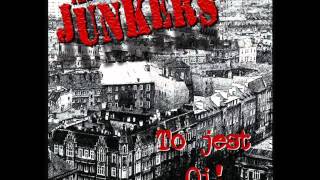 Video thumbnail of "The Junkers - Symbole Buntu"