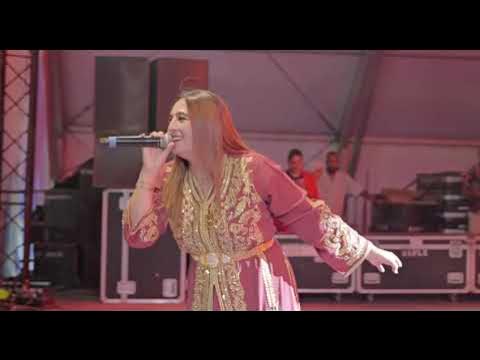 Сабрина әншінің жалаңаш видеосы