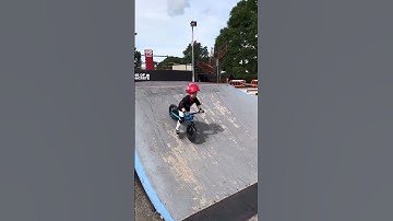 Crazy 3-Year-Old Shreds Massive Ramp at Southsea Skatepark#MustWatch #bmx #bmxlife  #skatepark  #mtb