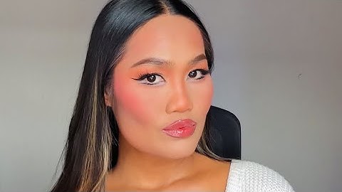 Soft glam makeup look for spring 🌸🌺 #softglamlook  #makeuptutorial #makeuptips #makeup #fyp 