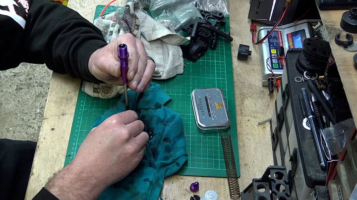 HPI Savage 25 Sat For 15 Years I Rebuild The Shocks and Give It New Radio Gear!