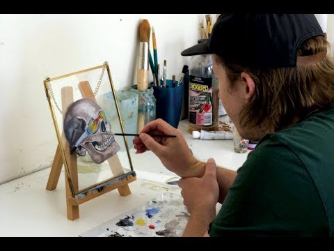 वीडियो: कांच पर पेंट कैसे करें