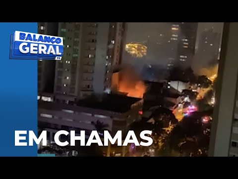 Incêndio destrói depósito de papelaria na Avenida Herval, havia produtos inflamáveis