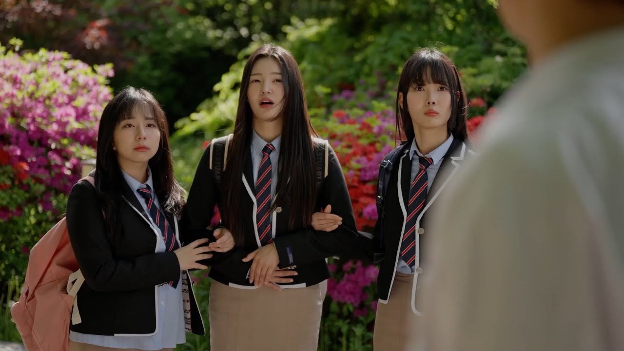 남고생 일진들이 남녀공학 여학생들을 건드리면 벌어지는 일들 [특별 게스트 : 감독님과 깜찍이 여배우들]