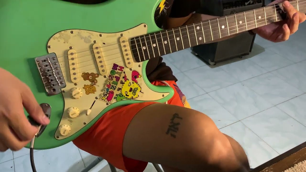 Juno Stratocaster Mint Green | DEMO T_Hunter Shop PH - YouTube