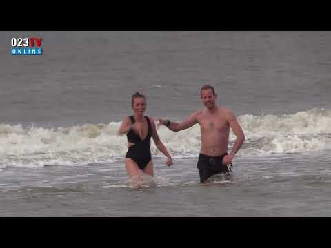 Nieuwjaarsduik Zandvoort 2022