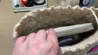 麻糸でトートバック編んでいます