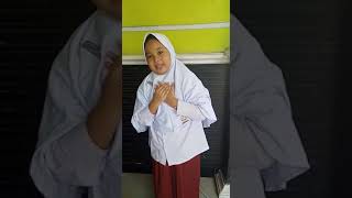 perkenalan diri ananda anindhita kelas 1D no absen 05