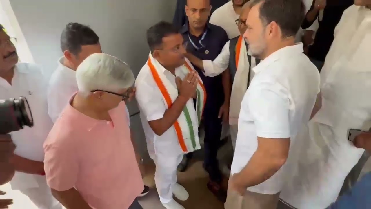 RahulGandhi pays tribute to Late Shri Sita Ram Kesri 🇮🇳📍New Delhi