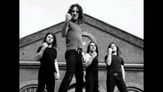 Watch Airbourne Hotter Than Hell video