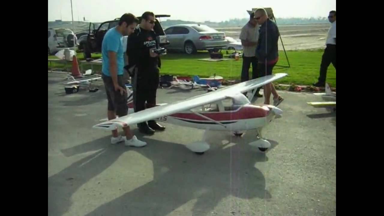 giant scale cessna 182 rc plane