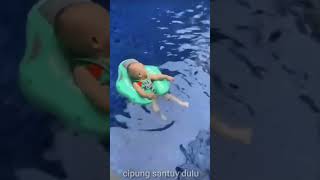 Ketika Rayyanza Renang Sendirian