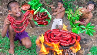 Survival Skills - Yes! Cook Hod Dog At Jungle Eat Delicious
