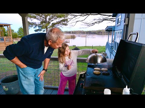 4 days in a TINY home with entire family + 3 dogs !!