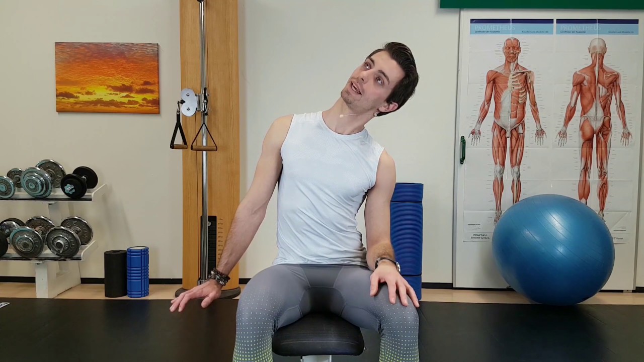 Einfache Übung gegen einen verspannten schmerzenden Nacken und ...