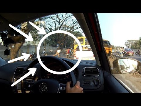 Bangalore Traffic Police Cop Throwing Chappal | Bangalore Roads 62