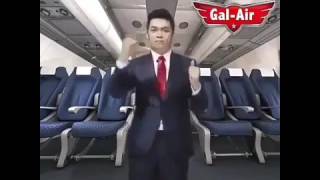 Download Lagu Tingkah Lucu Maskapai Penerbangan Saat Peragakan Tips keselamatan Pada Penumpang MP3