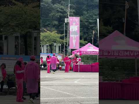 한일가왕전김다현 동구리축제 개막공연 현장 분위기네요. ~ 과연 비가 올까요 💕💕