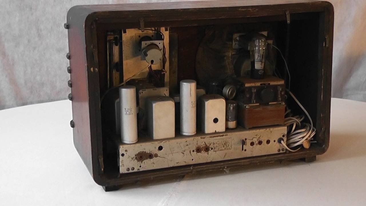 Радиоприемник "Пионер" СССР 1941 г - YouTube
