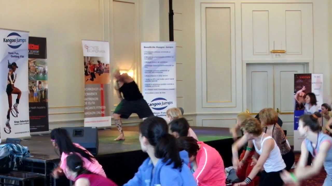 Portdebras cu Julio Papi @ Conventia Internationala de Fitness 2012 ...