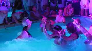 BSB Cruise 2018 - Millennium night - Permanent Stain - AJ in the pool