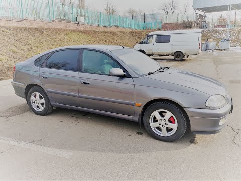 Toyota Avensis T220 (Тойота Авенсис) 2001 год, рестайлинг обзор "Божественного" автомобиля.