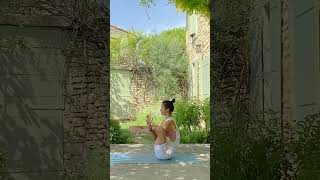 Siente el poder de cada asana en tu cuerpo y mente #Shorts #Yoga
