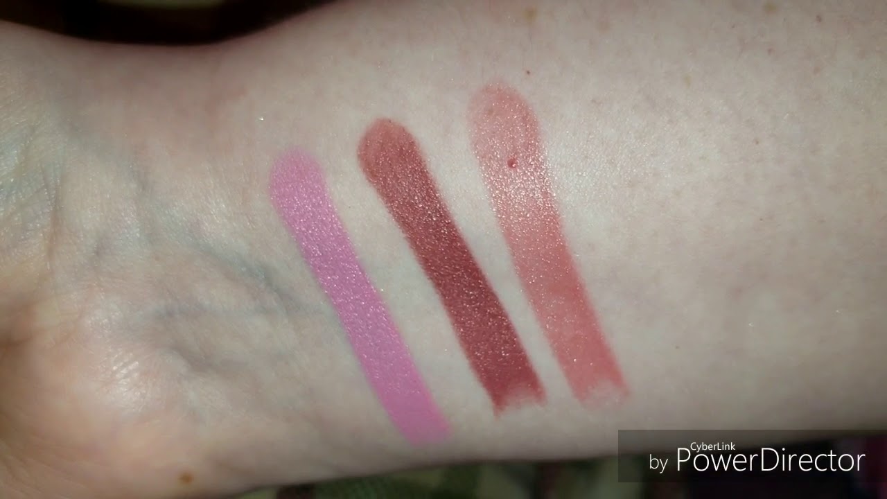 M.A.C  cosmetics pretty little things lipstick vault Christmas 2018