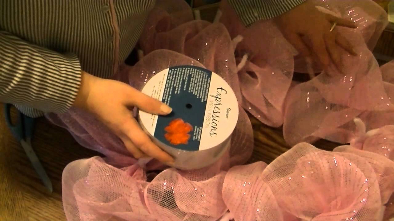 How to Make a Deco Mesh Wreath Part 2 - YouTube