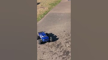 Arrma outcast 8s exb skatepark jumps #8s #rc #arrma #jumps #skatepark #bashing