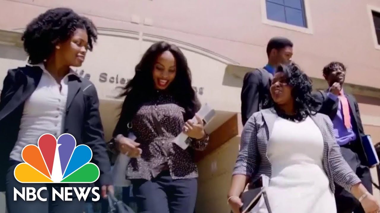 Inside The Program Helping Students Without College Degrees Secure Jobs In Tech | NBC News NOW