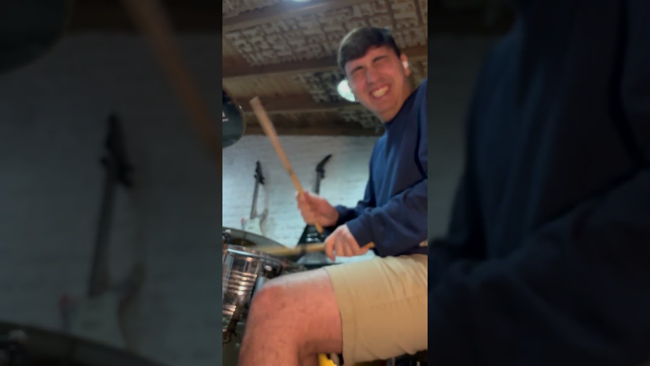 Un fragmento de uno de los temas de mi banda Cromo PowerPunk