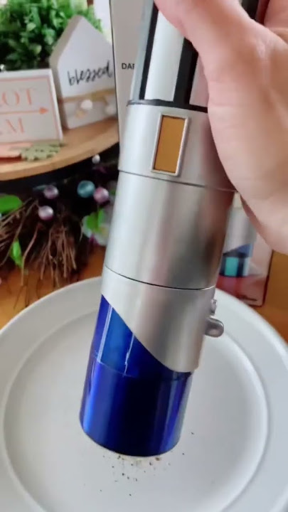 How to Install Batteries to Electric Salt & Pepper Grinder UN8 