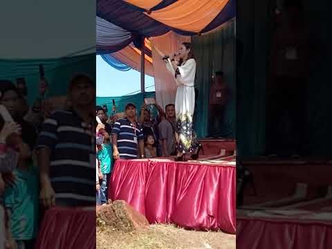 Rara nyayikan lagu padang..rantau den pajauh