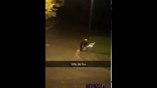 Il Coupe Un Lampadaire Avec Un Lapidaire En Pleine Nuit Purge2018 Aronews