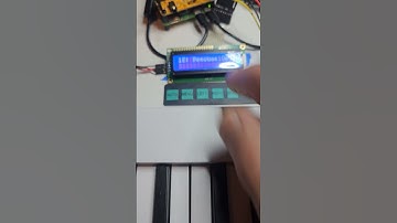 Raspberry Pi Zero 2 W sound bank with membrane keyboard and LCD