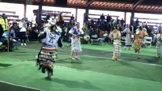 Teen Girls Jingle At Enoch 2012