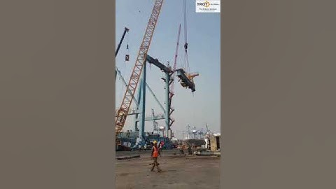 Ship to Shore cranes Trot #Trot #stsdismantling #stsdemolishing #TrotGlobal