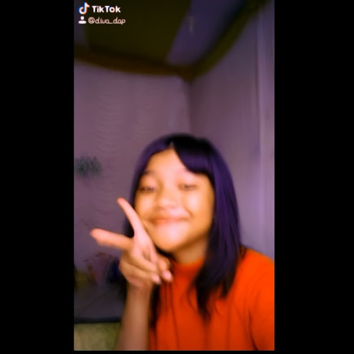 TIK TOK /Dhieva amanda putri