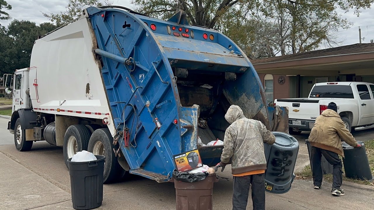 Old Fashioned Sanitation Mack MR McNeilus Rear Loader Garbage Truck Packing Manual Trash