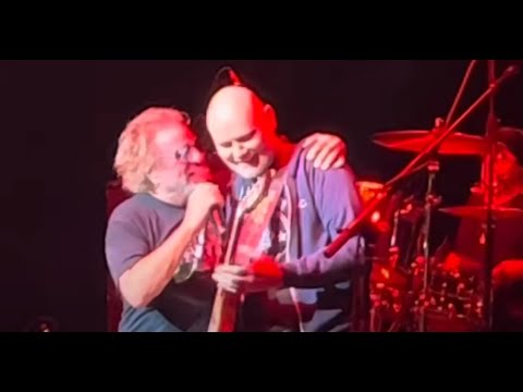 SMASHING PUMPKINS' Billy Corgan joined Sammy Hagar for VAN HALEN's Ain't Talkin' 'Bout Love