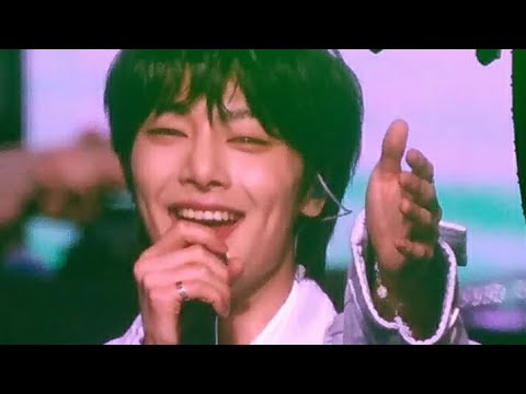 I.N singing HUG ME LIVE FOR THE FIRST TIME!!
